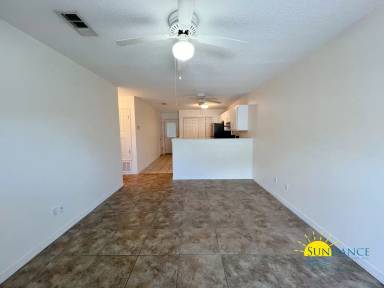 Main picture of 251 N Lindberg St