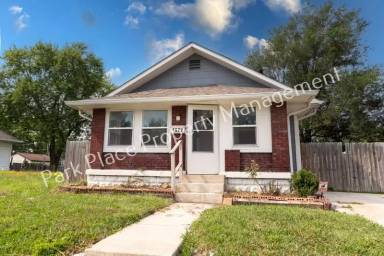 Main picture of 1622 E Raymond St