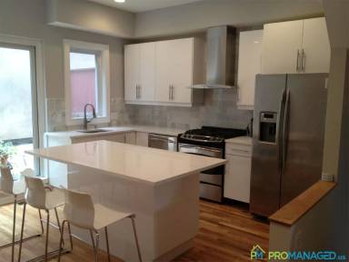 Main picture of 204 1/2 S 3rd St