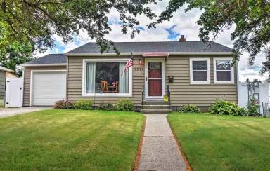 Main picture of 1218 E 40th Ave