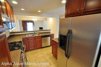 Main picture of 1248 Crest Dr