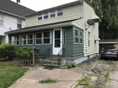 Main picture of 600 Dewey Ave