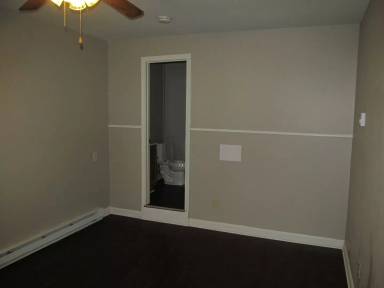 Main picture of 125 W Main St
