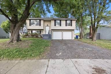 Main picture of 5970 Almina Dr