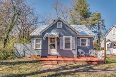 Main picture of 262 Monfredo St