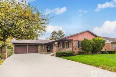 Main picture of 1913 Hampstead Dr