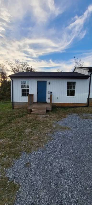 Main picture of 1211 Knight St