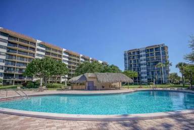 Main picture of Porta Bella East