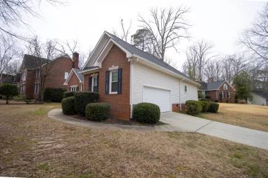 Main picture of 182 Hickory Meadow Rd