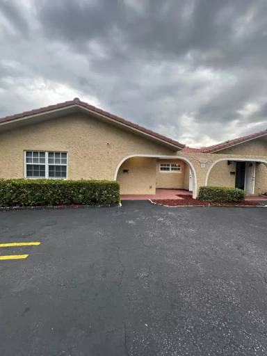 Main picture of 11171 NW 39th St