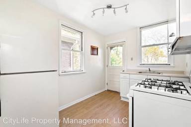 Main picture of 615 Wentworth Ave