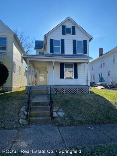 Main picture of 930 Oak St