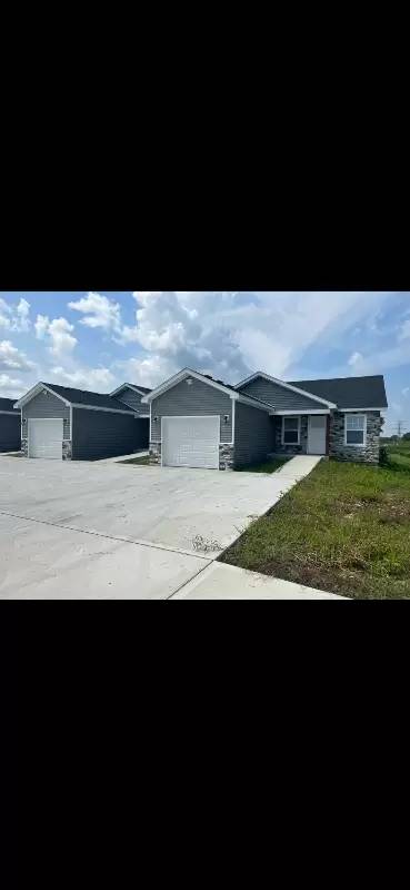 Main picture of 475 Stewart Ct