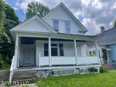 Main picture of 255 Avenue A