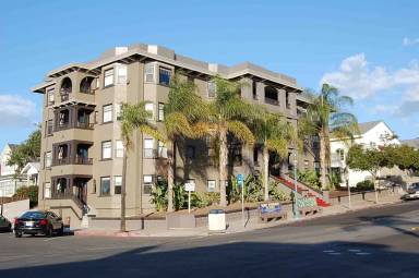 Main picture of 2214 Broadway