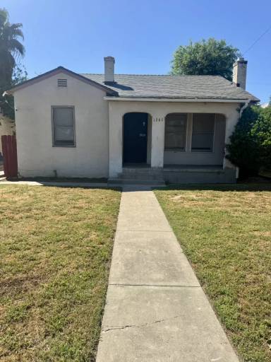 Main picture of 1361 N Safford Ave