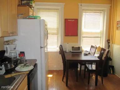 Main picture of 4 Greenway Ct