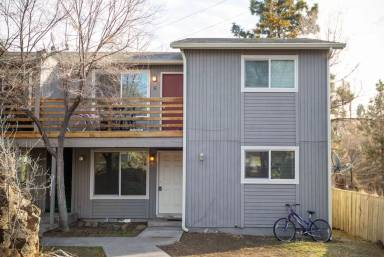 Main picture of 2050 NW Deschutes Pl