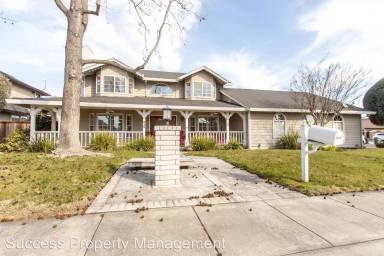 Main picture of 839 Spring Creek Dr