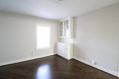 Main picture of 4613 Cambridge St