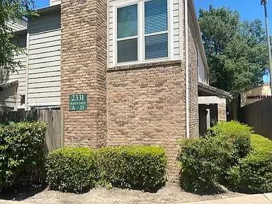Main picture of 2331 N Davis Dr