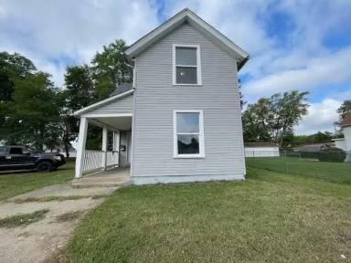 Main picture of 317 Studebaker St