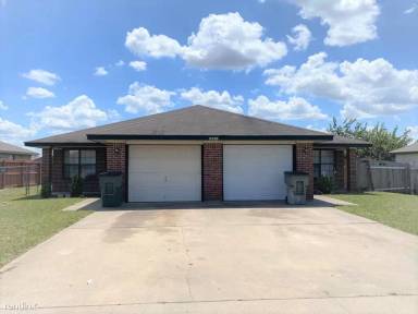 Main picture of 5208 Morning Glen Ln
