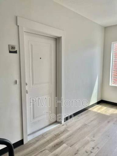 Main picture of 2874 Kiesel Ave