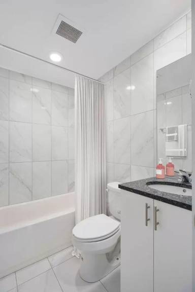 Main picture of 376 W Magnolia Ave