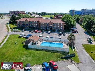 Main picture of 105 W Gold Coast Rd