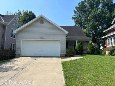 Main picture of 3217 Daytona Ave