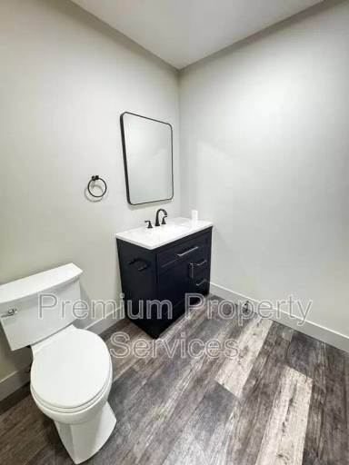 Main picture of Come Home to Peterson Square Apartments