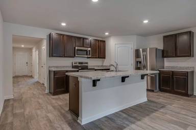 Main picture of 6401 Churchill Cir