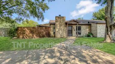 Main picture of 605 San Saba Ct