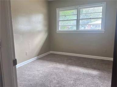 Main picture of 1831 Austin St