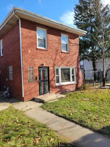 Main picture of 9651 S Princeton Ave