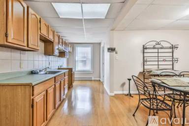 Main picture of 106 W Ridge St