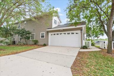 Main picture of 1065 Theodore Ave