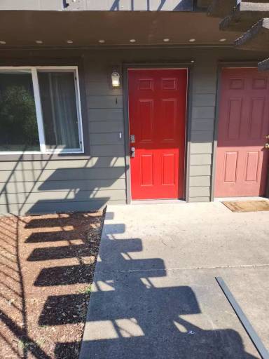 Main picture of 2424 Main St