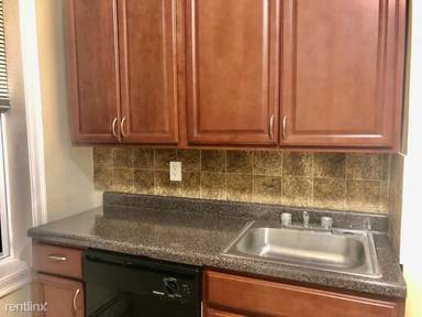 Main picture of 402 Rose Ave