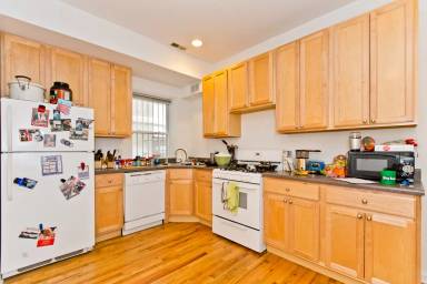 Main picture of 3453 N Bosworth Ave