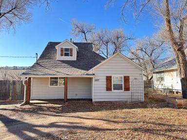 Main picture of 1507 W Vermijo Ave