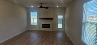 Main picture of 3652 Tranquility St
