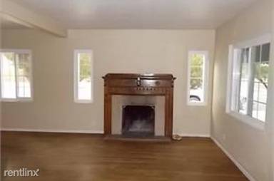 Main picture of 2802 E Linden St