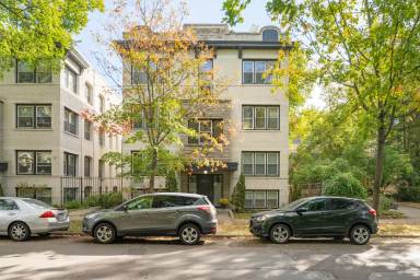 Main picture of 2315 Irving Ave S