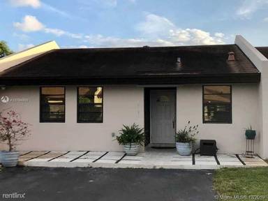 Main picture of 13758 SW 49th St