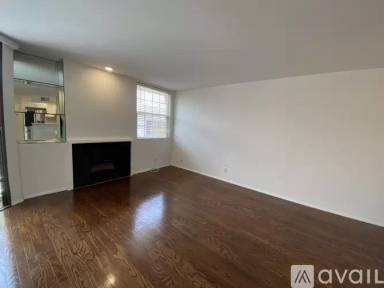 Main picture of 740 N Kings Rd