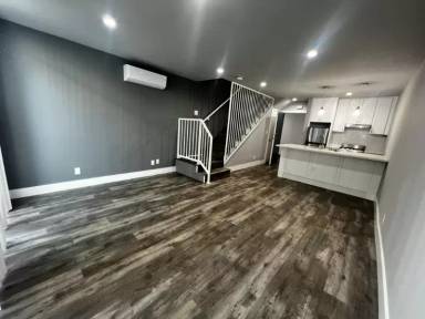 Main picture of 4024 Emerald St