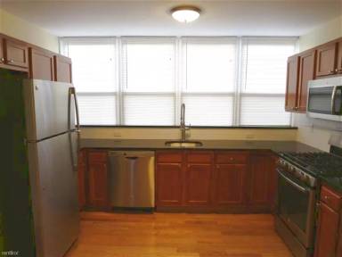 Main picture of 330 Beacon St
