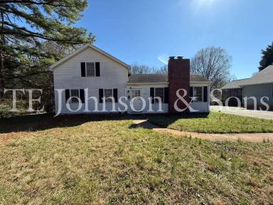 Main picture of 2316 Silas Creek Pkwy